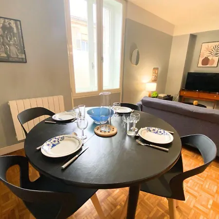 Le 107 - - Chu - La Conciergerie. Appartement Poitiers